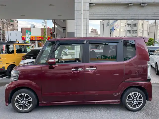 ホンダ Ｎ ＢＯＸ カスタム G Lパッケージ 東京都 2013(平25)年 2.2万km プレミアムディープロッソパール ワンオーナー/カロッツエリアSDナビTV/バックカメラ/両側パワースライドドア/ステアリングスイッチ/プッシュエンジンスイッチ/ブラックエアコンパネル/ピアノブラック調インパネ加飾/横滑り防止/オートライト/電動格納ウィンカーミラー/ETC/スペアキー/保証書＆取扱説明書