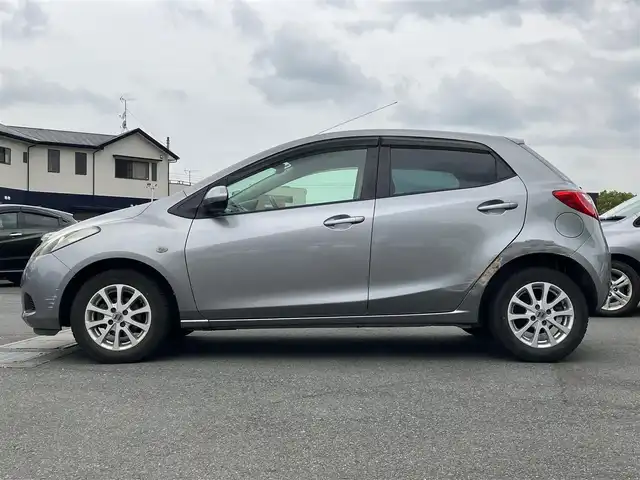 マツダ デミオ 13C－V 静岡県 2009(平21)年 9.6万km アルミニウムメタリック パワーステアリング/パワーウィンドウ/リモコンキー/オートエアコン/ETC/7インチメモリナビ（CD.DVD.BT.ワンセグ）/ドライブレコーダー/純正フロアマット/ABS/オートライト/Wエアバック