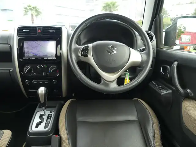 スズキ ジムニー ランドベンチャー 千葉県 2018(平30)年 5.5万km クールカーキPM 社外メモリーナビ/ワンセグTV/【CD再生機能】/ハーフレザーシート/運転席シートヒーター/革巻きステアリング/ステアリングスイッチ/ウインカーミラー/フォグライト/純正16インチアルミホイル/キーレス