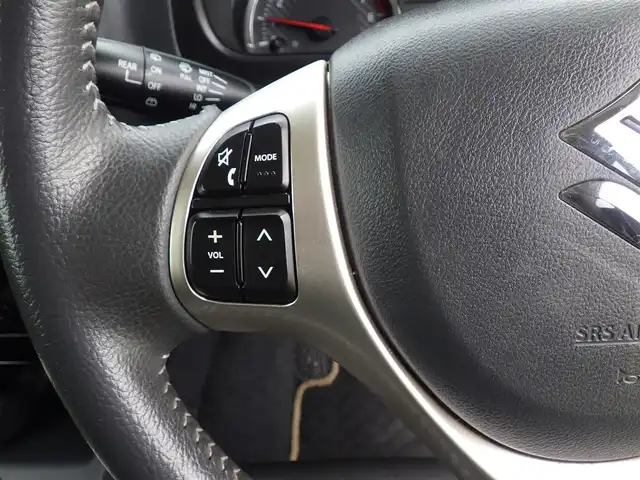 スズキ ジムニー ランドベンチャー 千葉県 2018(平30)年 5.5万km クールカーキPM 社外メモリーナビ/ワンセグTV/【CD再生機能】/ハーフレザーシート/運転席シートヒーター/革巻きステアリング/ステアリングスイッチ/ウインカーミラー/フォグライト/純正16インチアルミホイル/キーレス