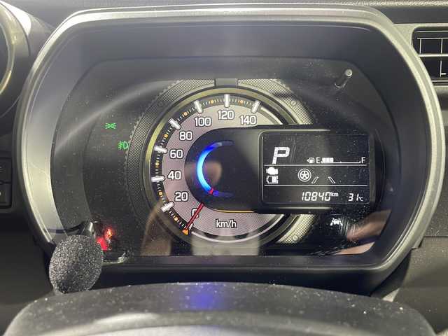 スズキ スペーシア ギア HYBRID XZ 沖縄県 2022(令4)年 1.1万km シフォンアイボリーM 禁煙車　/県外入れ　/ワンオーナー　/両側パワースライドドア/社外ディスプレイオーディオ　/バックカメラ　/前後ドライブレコーダー　/ＨＵＤ（ヘッドアップディスプレイ）/ＥＴＣ　/アダプティブ・クルーズコントロール/フロントシートヒーター　　/デュアルカメラブレーキサポート　/後方コーナーセンサー　/レーンキープアシスト/純正LEDヘッドライト/LEDフォグランプ/オートライト/スマートキー