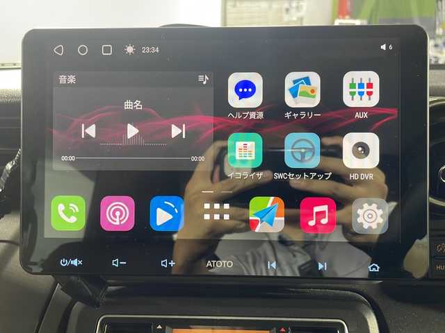 スズキ スペーシア ギア HYBRID XZ 沖縄県 2022(令4)年 1.1万km シフォンアイボリーM 禁煙車　/県外入れ　/ワンオーナー　/両側パワースライドドア/社外ディスプレイオーディオ　/バックカメラ　/前後ドライブレコーダー　/ＨＵＤ（ヘッドアップディスプレイ）/ＥＴＣ　/アダプティブ・クルーズコントロール/フロントシートヒーター　　/デュアルカメラブレーキサポート　/後方コーナーセンサー　/レーンキープアシスト/純正LEDヘッドライト/LEDフォグランプ/オートライト/スマートキー