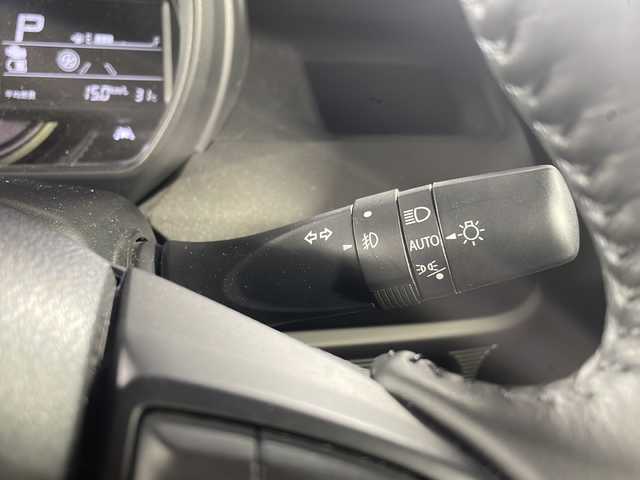 スズキ スペーシア ギア HYBRID XZ 沖縄県 2022(令4)年 1.1万km シフォンアイボリーM 禁煙車　/県外入れ　/ワンオーナー　/両側パワースライドドア/社外ディスプレイオーディオ　/バックカメラ　/前後ドライブレコーダー　/ＨＵＤ（ヘッドアップディスプレイ）/ＥＴＣ　/アダプティブ・クルーズコントロール/フロントシートヒーター　　/デュアルカメラブレーキサポート　/後方コーナーセンサー　/レーンキープアシスト/純正LEDヘッドライト/LEDフォグランプ/オートライト/スマートキー