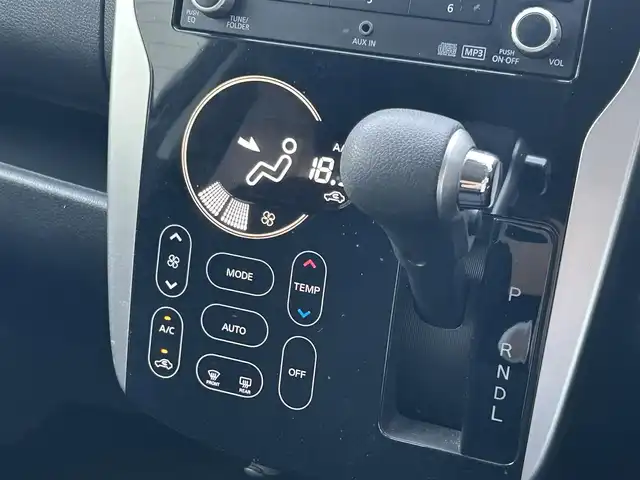 三菱 ｅＫカスタム T 愛知県 2014(平26)年 8.6万km クールシルバーメタリック 社外オーディオ/バックカメラ/AUX/ウィンカーミラー/ドアバイザー/プッシュスタート/ETC/レザーステアリング