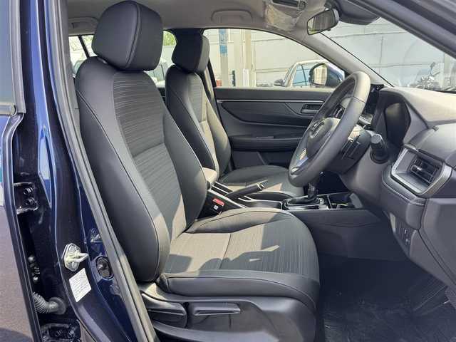 ホンダ ＷＲ－Ｖ Z 三重県 2025(令7)年 0.1万km未満 オブシダンブルーパール 登録未使用車/ホンダセンシング /・衝突軽減ブレーキ/・誤発進抑制機能/・後方誤発進抑制機能/・近距離衝突軽減ブレーキ/・歩行者事故低減ステアリング/・路外逸脱抑制機能/・アダプティブクルーズコントロール/・車線維持支援システム/・先行車発進お知らせ機能/・標識認識機能/・オートハイビーム/・パーキングセンサーシステム/ナビ装着用スペシャルパッケージ/・ステアリングスイッチ/　(オーディオ/ナビ/ハンズフリー/音声認識)/・リアワイドカメラ/・車載通信機/・Bluetoothユニット/パドルシフト/USBジャック(運転席)/充電用USBジャック(助手席)/純正17インチ5本マルチスポークアルミホイール/フルLEDヘッドランプ/・オートライト/LEDフロントフォグランプ/プッシュエンジンスタート/スマートキー×2