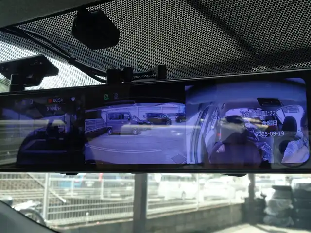 トヨタ アクア S 鹿児島県 2012(平24)年 11.2万km スーパーホワイトⅡ フルエアロ/ストラーダSDナビ(CN-S310WD)/ブルートゥース、DVD再生可能/SD音楽録音、バックカメラ/アルパイン後席用モニター/純正OP6スピーカー＋社外ツイーター/デジタルインナーミラー/前後ドライブレコーダー/社外テールレンズ/社外15インチAW/LEDヘッドライト、フォグライト/左右シートヒーター/純正フロアマット/純正ドアバイザー/ETC