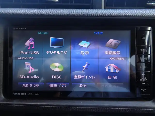 トヨタ アクア S 鹿児島県 2012(平24)年 11.2万km スーパーホワイトⅡ フルエアロ/ストラーダSDナビ(CN-S310WD)/ブルートゥース、DVD再生可能/SD音楽録音、バックカメラ/アルパイン後席用モニター/純正OP6スピーカー＋社外ツイーター/デジタルインナーミラー/前後ドライブレコーダー/社外テールレンズ/社外15インチAW/LEDヘッドライト、フォグライト/左右シートヒーター/純正フロアマット/純正ドアバイザー/ETC
