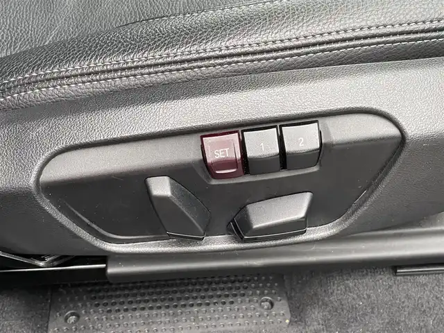 ＢＭＷ Ｘ１ xDrive 18d xライン ハイライン 静岡県 2019(平31)年 3.3万km アルピンホワイトⅢ /純正ナビ//Bluetooth//バックカメラ//衝突軽減ブレーキ//レーダークルーズコントロール//レーンキープアシスト//レザーシート//シートヒーター//純正18インチAW//パワーバックドア//ETC//スマートキー//スペアキー//保証書//取説