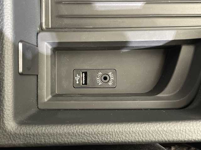 ＢＭＷ ３１８ｉ Mスポーツ 愛媛県 2017(平29)年 9.4万km 白 純正ナビ/Bluetooth/フルセグ/バックカメラ/衝突被害軽減ブレーキ/クルーズコントロール/レーンキープアシスト/ブラインドスポットモニター/LEDヘッドライト/オートライト/D/N席パワーシート/ETC/プッシュスタート/純正18インチアルミ