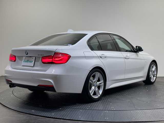 ＢＭＷ ３１８ｉ Mスポーツ 愛媛県 2017(平29)年 9.4万km 白 純正ナビ/Bluetooth/フルセグ/バックカメラ/衝突被害軽減ブレーキ/クルーズコントロール/レーンキープアシスト/ブラインドスポットモニター/LEDヘッドライト/オートライト/D/N席パワーシート/ETC/プッシュスタート/純正18インチアルミ
