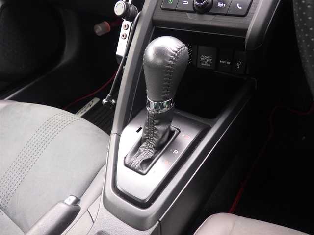 ホンダ Ｓ６６０ α 千葉県 2017(平29)年 4.6万km プレミアムスターホワイトP ハーフレザーシート/ディスプレイオーディオ/バックカメラ/ドライブレコーダー（前後撮影）【HDR-003】/革巻きステアリング/ステアリングスイッチ/パドルシフト/ETC/LEDヘッドライト/純正16インチアルミホイル/Honda スマートキー