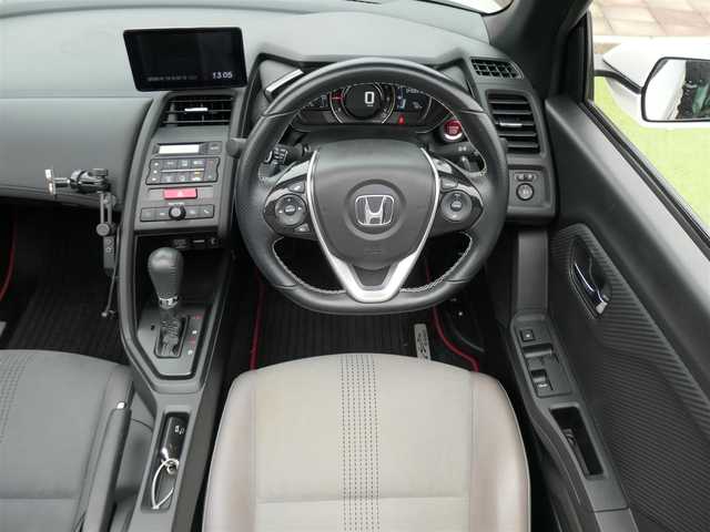 ホンダ Ｓ６６０ α 千葉県 2017(平29)年 4.6万km プレミアムスターホワイトP ハーフレザーシート/ディスプレイオーディオ/バックカメラ/ドライブレコーダー（前後撮影）【HDR-003】/革巻きステアリング/ステアリングスイッチ/パドルシフト/ETC/LEDヘッドライト/純正16インチアルミホイル/Honda スマートキー