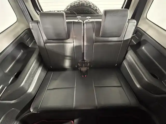 スズキ ジムニー クロスアドベンチャー 佐賀県 2012(平24)年 8.1万km クエーサーグレーメタリック タイヤサイズ195R16C 104/102Q 6PR /２インチリフトUP/社外サスペンション＆ショックアブソーバー/調整式ラテラルロッド/社外7インチメモリーナビ【CN-E202Z】/ワンセグTV/CD/純正１６インチアルミホイール/運転席シートヒーター/合皮シート/フォグライト/キーレス/スペアキー×１/電動格納ミラー/フロアマット/HITACHI製タービン/サイドアンダーミラー/ドアバイザー