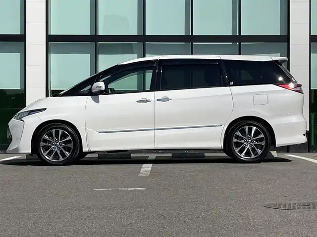 トヨタ エスティマ アエラス プレミアム G 和歌山県 2016(平28)年 4.1万km ホワイトパールクリスタルシャイン 純正9インチナビ/バックカメラ/フルセグTV/フリップダウンモニター/両側パワースライドドア/プリクラッシュセーフティー/レーンディパーチャーアラート/クリアランスソナー/ドライブレコーダー/ビルトインETC/パワーシート/パワーバックドア/純正アルミホイール/キセノンヘッドライト