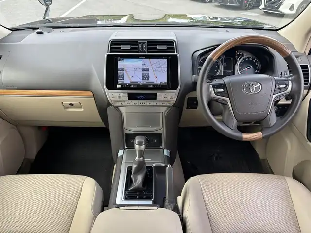 トヨタ ランドクルーザー プラド TX Lパッケージ 奈良県 2020(令2)年 2.1万km ブラック WALDエアロ/サンルーフ/carrozzeria9インチナビ（AVIC-RQ903）/（フルセグ／ＢＴ／ＣＤ／ＤＶＤ）/ALPINEヘッドレストモニター/ベージュレザーシート/レーダークルーズコントロール/バックカメラ/前後コーナーセンサー/プリクラッシュセーフティ/レーンキープアシスト/前席パワーシート/前席シートヒーター／エアーシート/前後ドライブレコーダー（CS-91FH）/ヘッドライトウォッシャー/ETC/ブロックタイヤ/NITROPOWER17インチAW/保証書/取り扱い説明書/スペアキーX1