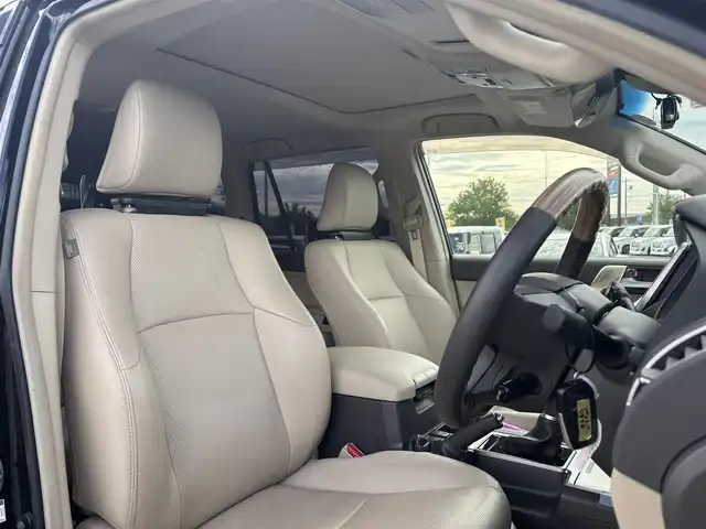 トヨタ ランドクルーザー プラド TX Lパッケージ 奈良県 2020(令2)年 2.1万km ブラック WALDエアロ/サンルーフ/carrozzeria9インチナビ（AVIC-RQ903）/（フルセグ／ＢＴ／ＣＤ／ＤＶＤ）/ALPINEヘッドレストモニター/ベージュレザーシート/レーダークルーズコントロール/バックカメラ/前後コーナーセンサー/プリクラッシュセーフティ/レーンキープアシスト/前席パワーシート/前席シートヒーター／エアーシート/前後ドライブレコーダー（CS-91FH）/ヘッドライトウォッシャー/ETC/ブロックタイヤ/NITROPOWER17インチAW/保証書/取り扱い説明書/スペアキーX1