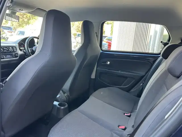 フォルクスワーゲン アップ！ ハイアップ！ 大阪府 2014(平26)年 11.3万km 紺 ハーフ革/シートヒーター/純正15インチAW/クルコン/バックソナー/CD/AUX/リモコンキー