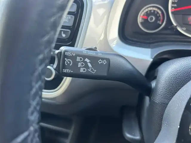 フォルクスワーゲン アップ！ ハイアップ！ 大阪府 2014(平26)年 11.3万km 紺 ハーフ革/シートヒーター/純正15インチAW/クルコン/バックソナー/CD/AUX/リモコンキー