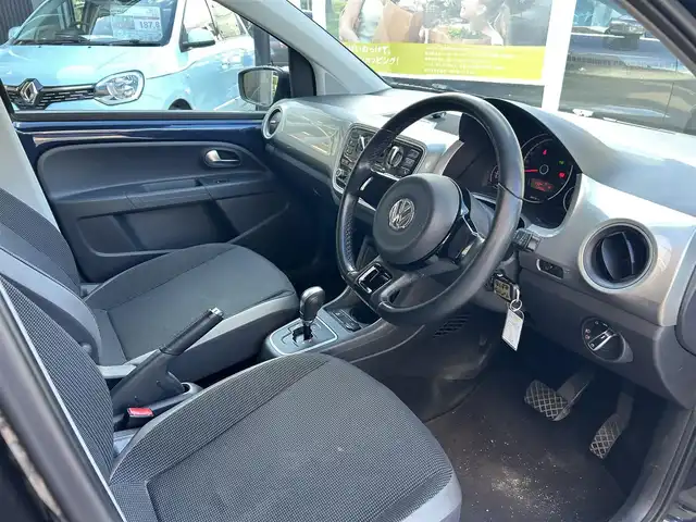 フォルクスワーゲン アップ！ ハイアップ！ 大阪府 2014(平26)年 11.3万km 紺 ハーフ革/シートヒーター/純正15インチAW/クルコン/バックソナー/CD/AUX/リモコンキー