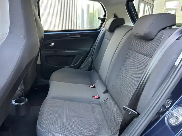 フォルクスワーゲン アップ！ ハイアップ！ 大阪府 2014(平26)年 11.3万km 紺 ハーフ革/シートヒーター/純正15インチAW/クルコン/バックソナー/CD/AUX/リモコンキー