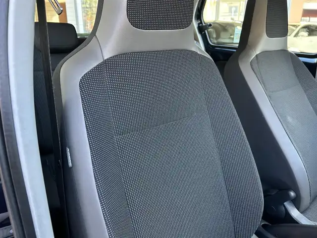 フォルクスワーゲン アップ！ ハイアップ！ 大阪府 2014(平26)年 11.3万km 紺 ハーフ革/シートヒーター/純正15インチAW/クルコン/バックソナー/CD/AUX/リモコンキー