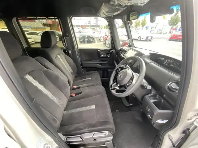 ホンダ Ｎ ＢＯＸ カスタム L 福岡県 2023(令5)年 1.9万km プラチナホワイトパール ・クルーズコントロール/・純正ナビ／Ｂｌｕｅｔｏｏｔｈ／ＵＳＢ／ＡＵＸ／ｉＰｏｄ／ＣＤ／ＤＶＤ/・バックカメラ/・布シート／シートヒーター/・ドライブレコーダー/・フルセグ/・ＥＴＣ/・純正１４ＡＷ