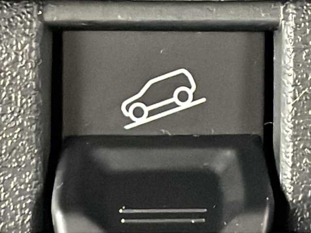 スズキ ジムニー XC 道北・旭川 2024(令6)年 3.6万km ブルーイッシュブラックパール3 /4型//4WD//禁煙車//スズキセーフティサポート//デュアルカメラブレーキサポート//レーンキープアシスト//クルーズコントロール//コーナーセンサー//誤発進抑制//アイドリングストップ//社外ディスプレイオーディオ//バックカメラ//オートハイビーム//オートライト//LEDヘッドライト//フォグライト//ヘッドライトウォッシャー//シートヒーター//ミラーヒーター//オートリトラミラー//革調シートカバー//前後ドライブレコーダー//社外フロアマット//プッシュスタート//スマートキー