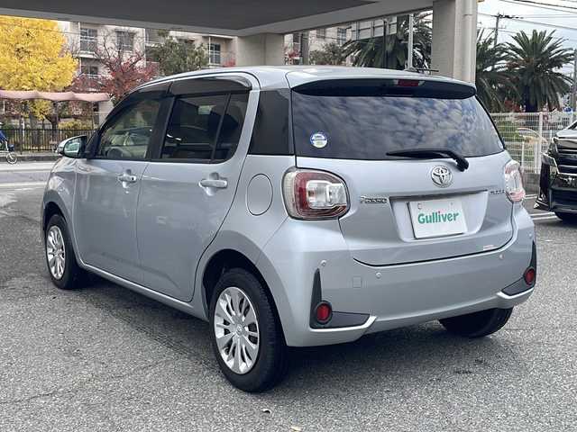 トヨタ パッソ モーダ 兵庫県 2018(平30)年 2万km ブライトシルバーM 保証書・取説・有/純正オーディオ・CD・FM・AM・AUX・USB/衝突被害軽減ブレーキ/コーナーセンサー/オートハイビーム/アイドリングストップ/プッシュスタート/スマートキー×2/純正フロアマット/純正ドアバイザー