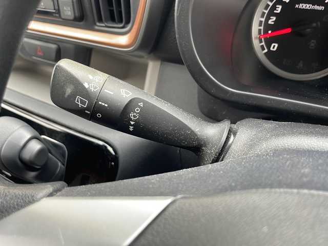 トヨタ パッソ モーダ 兵庫県 2018(平30)年 2万km ブライトシルバーM 保証書・取説・有/純正オーディオ・CD・FM・AM・AUX・USB/衝突被害軽減ブレーキ/コーナーセンサー/オートハイビーム/アイドリングストップ/プッシュスタート/スマートキー×2/純正フロアマット/純正ドアバイザー