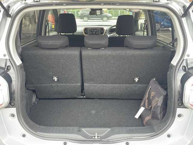 トヨタ パッソ モーダ 兵庫県 2018(平30)年 2万km ブライトシルバーM 保証書・取説・有/純正オーディオ・CD・FM・AM・AUX・USB/衝突被害軽減ブレーキ/コーナーセンサー/オートハイビーム/アイドリングストップ/プッシュスタート/スマートキー×2/純正フロアマット/純正ドアバイザー