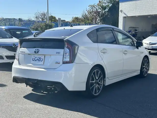 トヨタ プリウス S ツーリングセレクション 東京都 2013(平25)年 8.9万km ホワイトパールクリスタルシャイン (株)IDOMが運営する【じしゃロン昭島店】の自社ローン専用車両になります。/こちらは現金またはオートローンご利用時の価格です。自社ローンご希望の方は別途その旨お申付け下さい/純正ナビ（ＳＤ・ＤＶＤ・ＴＶ）/バックカメラ/ワンオーナー/Bluetooth/プッシュボタン/スマートキー/電格ミラー/ドアバイザー