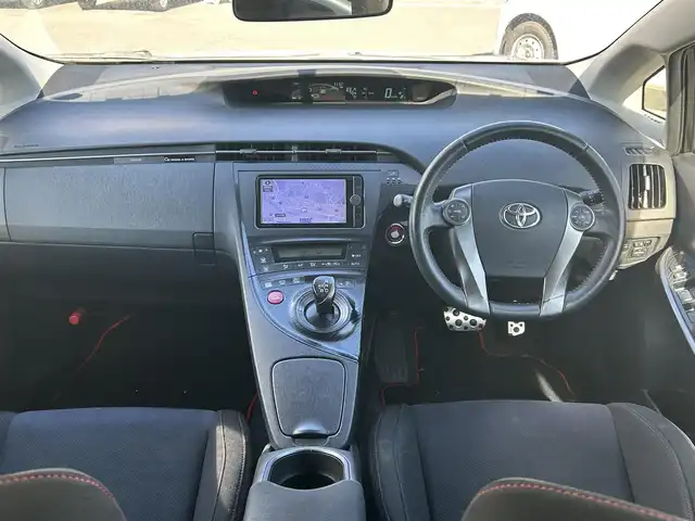 トヨタ プリウス S ツーリングセレクション 東京都 2013(平25)年 8.9万km ホワイトパールクリスタルシャイン (株)IDOMが運営する【じしゃロン昭島店】の自社ローン専用車両になります。/こちらは現金またはオートローンご利用時の価格です。自社ローンご希望の方は別途その旨お申付け下さい/純正ナビ（ＳＤ・ＤＶＤ・ＴＶ）/バックカメラ/ワンオーナー/Bluetooth/プッシュボタン/スマートキー/電格ミラー/ドアバイザー