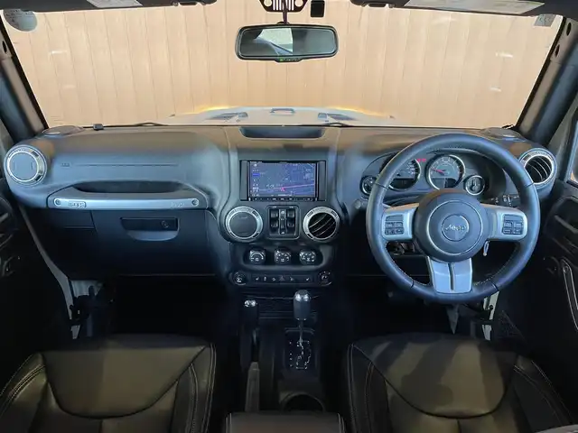 クライスラー・ジープ ジープ ラングラー JK 愛知県 2017(平29)年 2.5万km ゴビ 80台限定車/ワンオーナー/社外メモリナビ/フルセグTV/バックカメラ/サイドカメラ/黒革シート/シートヒーター/ALPINEスピーカー/クルーズコントロール/MTモード付AT/オートヘッドライト/純正18インチアルミ