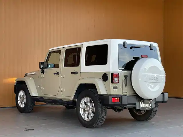 クライスラー・ジープ ジープ ラングラー JK 愛知県 2017(平29)年 2.5万km ゴビ 80台限定車/ワンオーナー/社外メモリナビ/フルセグTV/バックカメラ/サイドカメラ/黒革シート/シートヒーター/ALPINEスピーカー/クルーズコントロール/MTモード付AT/オートヘッドライト/純正18インチアルミ