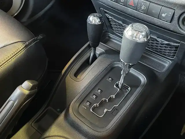 クライスラー・ジープ ジープ ラングラー JK 愛知県 2017(平29)年 2.5万km ゴビ 80台限定車/ワンオーナー/社外メモリナビ/フルセグTV/バックカメラ/サイドカメラ/黒革シート/シートヒーター/ALPINEスピーカー/クルーズコントロール/MTモード付AT/オートヘッドライト/純正18インチアルミ