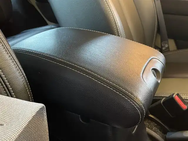 クライスラー・ジープ ジープ ラングラー JK 愛知県 2017(平29)年 2.5万km ゴビ 80台限定車/ワンオーナー/社外メモリナビ/フルセグTV/バックカメラ/サイドカメラ/黒革シート/シートヒーター/ALPINEスピーカー/クルーズコントロール/MTモード付AT/オートヘッドライト/純正18インチアルミ