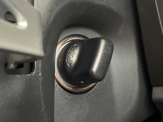 三菱 デリカＤ：５ D－Power package 新潟県 2018(平30)年 7.1万km ダイヤモンドブラックマイカ 4WD/社外SDナビ(AVN-D8W)/CD/DVD/BT/フルセグテレビ/SDミュージックサーバー/バックカメラ/ETC/ドライブレコーダー/クルーズコントロール/両側パワースライドドア/シートヒーター/スマートキー/キセノンヘッドライト/オートライト/フォグランプ/純正18インチアルミホイール