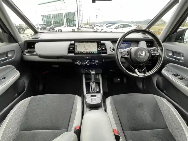 ホンダ フィット e:HEV RS 佐賀県 2023(令5)年 7.3万km クリスタルブラックパール ワンオーナー/純正9インチHondaCONNECTディスプレー/バックカメラ/前後ドライブレコーダー/ビルトインETC2.0/電子パーキングブレーキ/・BRAKE HOLD機能/ハーフレザーシート/ISOFIX対応/パドルシフト/革巻きステアリング/ステアリングリモコン/純正16インチアルミホイール/純正LEDヘッドライト/・オートマチックハイビーム/純正フロアマット/純正ドアバイザ―/新車保証書/取扱説明書/スペアキー１本/ホンダセンシング/・アダプティブクルーズコントロール/・衝突被害軽減ブレーキ/・先行車発進お知らせ機能/・路外逸脱抑制機能/・レーンキープアシストシステム/・標識認識機能/・パーキングセンサーシステム