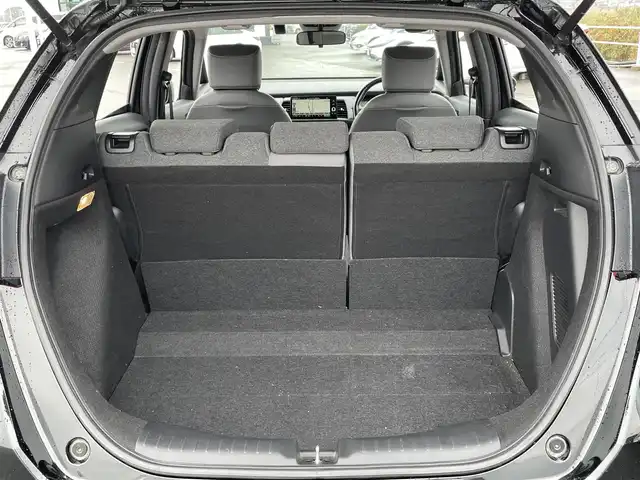 ホンダ フィット e:HEV RS 佐賀県 2023(令5)年 7.3万km クリスタルブラックパール ワンオーナー/純正9インチHondaCONNECTディスプレー/バックカメラ/前後ドライブレコーダー/ビルトインETC2.0/電子パーキングブレーキ/・BRAKE HOLD機能/ハーフレザーシート/ISOFIX対応/パドルシフト/革巻きステアリング/ステアリングリモコン/純正16インチアルミホイール/純正LEDヘッドライト/・オートマチックハイビーム/純正フロアマット/純正ドアバイザ―/新車保証書/取扱説明書/スペアキー１本/ホンダセンシング/・アダプティブクルーズコントロール/・衝突被害軽減ブレーキ/・先行車発進お知らせ機能/・路外逸脱抑制機能/・レーンキープアシストシステム/・標識認識機能/・パーキングセンサーシステム