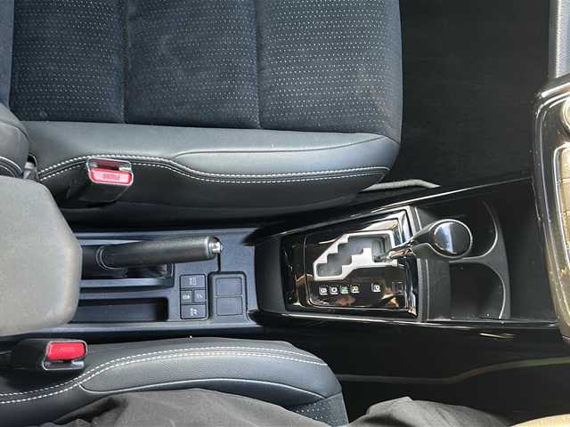 トヨタ カローラ フィールダー HV G エアロツアラー W×B 大阪府 2014(平26)年 6万km ホワイトパールクリスタルシャイン ワンオーナー/純正SDナビ/・DVD/CD/FM/AM/Bluetooth/・ワンセグテレビ/ETC/バックカメラ/革巻きステアリング/ステアリングリモコン/LEDヘッドライト/オートライト/オートエアコン/スマートキー×1/プッシュスタート/12V電源/純正15インチアルミホイール/純正フロアマット/取扱説明書/ナビ取扱説明書/保証書