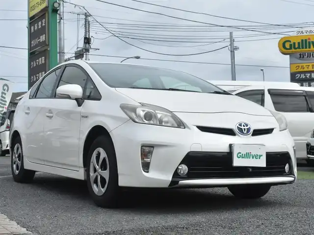 トヨタ プリウス S 神奈川県 2012(平24)年 7.6万km ホワイトパールクリスタルシャイン ワンオーナー/メモリナビ/フロント、バックカメラ/フルセグテレビ/プッシュスタート/ETC/HID/360度ドライブレコーダー/革調シートカバー/スマートキー/保証書/記録(H.26.27.29.R.1.3.5)/15インチAW付きスタットレスタイヤ有