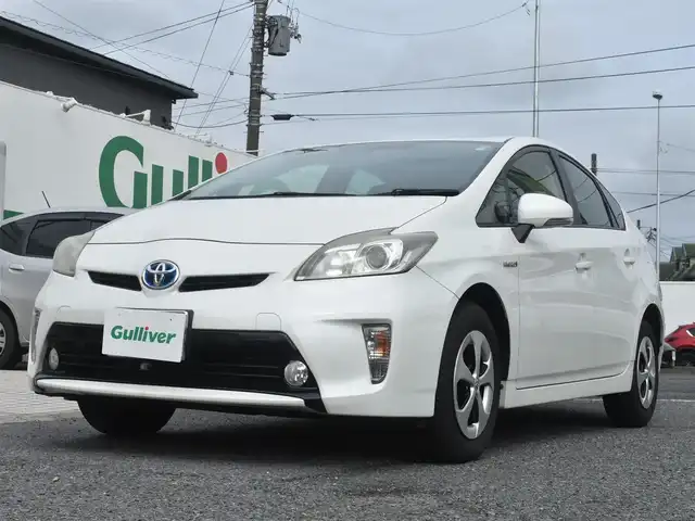 トヨタ プリウス S 神奈川県 2012(平24)年 7.6万km ホワイトパールクリスタルシャイン ワンオーナー/メモリナビ/フロント、バックカメラ/フルセグテレビ/プッシュスタート/ETC/HID/360度ドライブレコーダー/革調シートカバー/スマートキー/保証書/記録(H.26.27.29.R.1.3.5)/15インチAW付きスタットレスタイヤ有