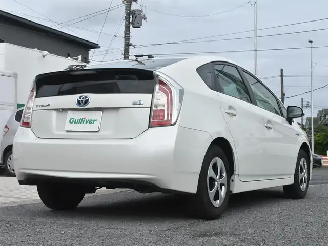 トヨタ プリウス S 神奈川県 2012(平24)年 7.6万km ホワイトパールクリスタルシャイン ワンオーナー/メモリナビ/フロント、バックカメラ/フルセグテレビ/プッシュスタート/ETC/HID/360度ドライブレコーダー/革調シートカバー/スマートキー/保証書/記録(H.26.27.29.R.1.3.5)/15インチAW付きスタットレスタイヤ有