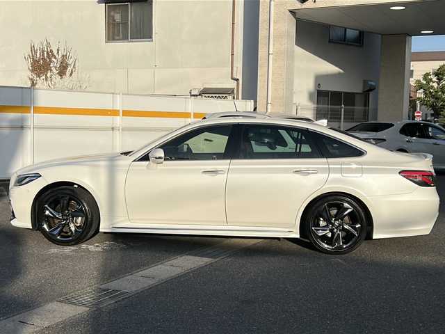 トヨタ クラウン ハイブリッド RS アドバンス Four 愛知県 2020(令2)年 2.4万km ライムホワイトパールクリスタルシャイン /禁煙車//ワンオーナー//純正メモリナビ//AM/FM/USB/CD/DVD/SD/BT/フルセグ//全方位カメラ//パノラミックビューモニター//ビルトインETC2.0//デジタルインナーミラー//前後ドライブレコーダー//ACC/LTA/PCS/RSA/AHB//BSM/RCTA/RCD/PKSB/HUD/TRC//クリアランスソナー//LEDオートライト//フォグランプ(F/R)//ハーフレザーシート//前席パワーシート//前席シートヒーター//革巻きステアリング//ステアリングスイッチ//パドルシフト//シーケンシャルウィンカー//プッシュスタート//スマートキー//スペアキー//純正フロアマット//保証書/取扱説明書/スペアキー/カードキー