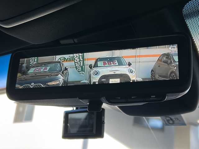 トヨタ クラウン ハイブリッド RS アドバンス Four 愛知県 2020(令2)年 2.4万km ライムホワイトパールクリスタルシャイン /禁煙車//ワンオーナー//純正メモリナビ//AM/FM/USB/CD/DVD/SD/BT/フルセグ//全方位カメラ//パノラミックビューモニター//ビルトインETC2.0//デジタルインナーミラー//前後ドライブレコーダー//ACC/LTA/PCS/RSA/AHB//BSM/RCTA/RCD/PKSB/HUD/TRC//クリアランスソナー//LEDオートライト//フォグランプ(F/R)//ハーフレザーシート//前席パワーシート//前席シートヒーター//革巻きステアリング//ステアリングスイッチ//パドルシフト//シーケンシャルウィンカー//プッシュスタート//スマートキー//スペアキー//純正フロアマット//保証書/取扱説明書/スペアキー/カードキー