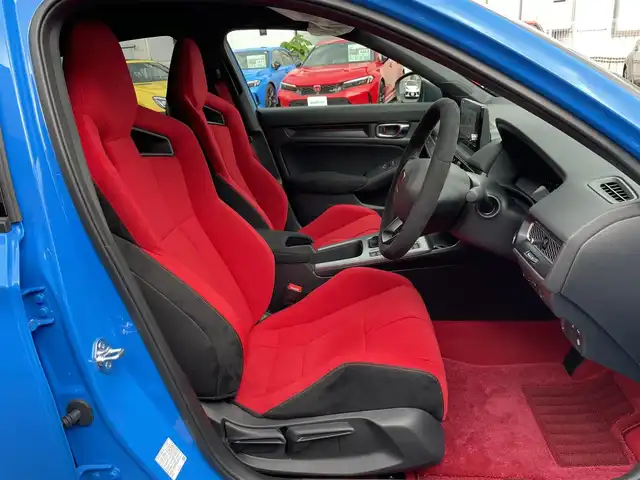 ホンダ シビック タイプR 神奈川県 2024(令6)年 0.1万km レーシングブルーパール ワンオーナー/純正メモリーナビ・地デジTV/純正USB/BT再生/バックモニター/ビルトインETC2.0/前後ドライブレコーダー/ホンダセンシング/レーダークルーズコントロール/衝突軽減ブレーキ/LKA/BSM/純正19インチAW/ブレンボブレーキ/LEDライト/プッシュスタート/スマートキー×2/純正フロアマット/保証書・取説あり