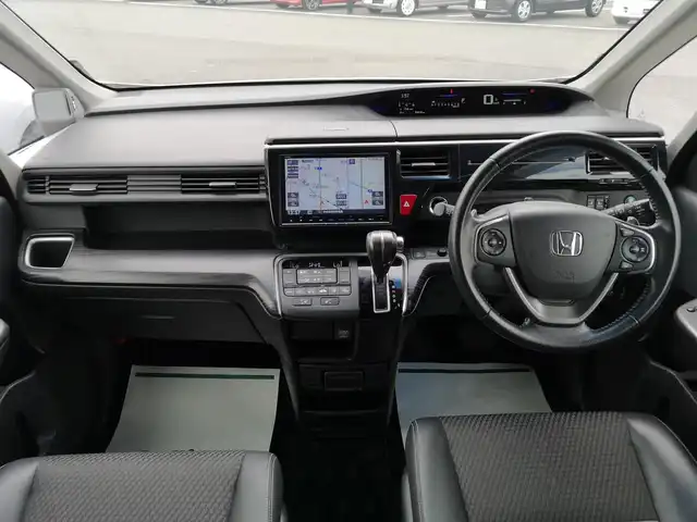 ホンダ ステップワゴン スパーダ クールスピリット 茨城県 2016(平28)年 9.5万km ホワイトオーキッドパール 純正ナビ/【DISC・ラジオ・TV・iPod・SD・USB・BT・VTR・AUX・HDMI】/シートヒーター/両側パワスラ/パドルシフト/レーダークルコン/ETC/Bカメラ/前方ドラレコ/アイドリングストップ/ステリモ/横滑り防止装置/レーンキープアシスト/衝突被害軽減システム/オートライト/Fフォグ/LEDライト