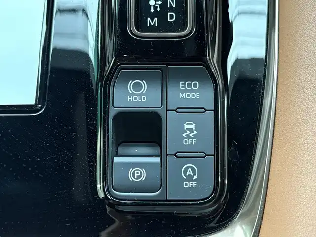 トヨタ ヴェルファイア Z プレミア 愛知県 2024(令6)年 0.7万km プラチナホワイトパールマイカ ワンオーナー/全方位カメラ/オットマン/両側パワースライドドア/独立ガラスルーフ/3列シート/後席モニター/追従クルーズコントロール/プリクラッシュ/コーナーセンサー前後/純正14インチナビ/Bluetooth/USB/フルセグTV/ビルトインETC/パドルシフト/パワーシート/レザーシート/エアシート/シートヒーター/ステアリングヒーター/オートマチックハイビーム/純正アルミホイール/ABS/BSM/レーンキープアシスト/横滑り防止装置/盗難防止装置/スペアキー