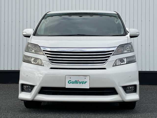 トヨタ ヴェルファイア 2．4Z プラチナセレクションⅡ 千葉県 2010(平22)年 5万km ホワイトパールクリスタルシャイン アルパイン8インチナビ/(フルセグTV/BT/CD/DVD/FM/AM)/バックカメラ/アルパインフリップダウンモニター/両側パワースライドドア/電動リアゲート/横滑り防止装置/ビルトインETC/フォグランプ/ウィンカーミラー/電動格納ミラー/純正18インチAW/シートリフター/プッシュスタート/スマートキー/フロアマット/ドアバイザー/スペアキー/取扱説明書/保証書