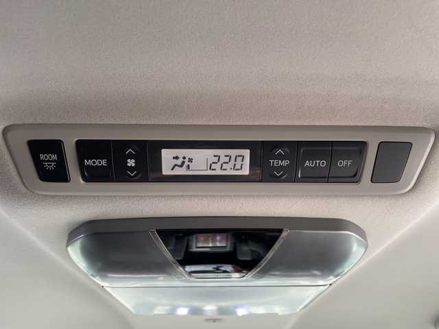 トヨタ ヴェルファイア 2．4Z プラチナセレクションⅡ 千葉県 2010(平22)年 5万km ホワイトパールクリスタルシャイン アルパイン8インチナビ/(フルセグTV/BT/CD/DVD/FM/AM)/バックカメラ/アルパインフリップダウンモニター/両側パワースライドドア/電動リアゲート/横滑り防止装置/ビルトインETC/フォグランプ/ウィンカーミラー/電動格納ミラー/純正18インチAW/シートリフター/プッシュスタート/スマートキー/フロアマット/ドアバイザー/スペアキー/取扱説明書/保証書